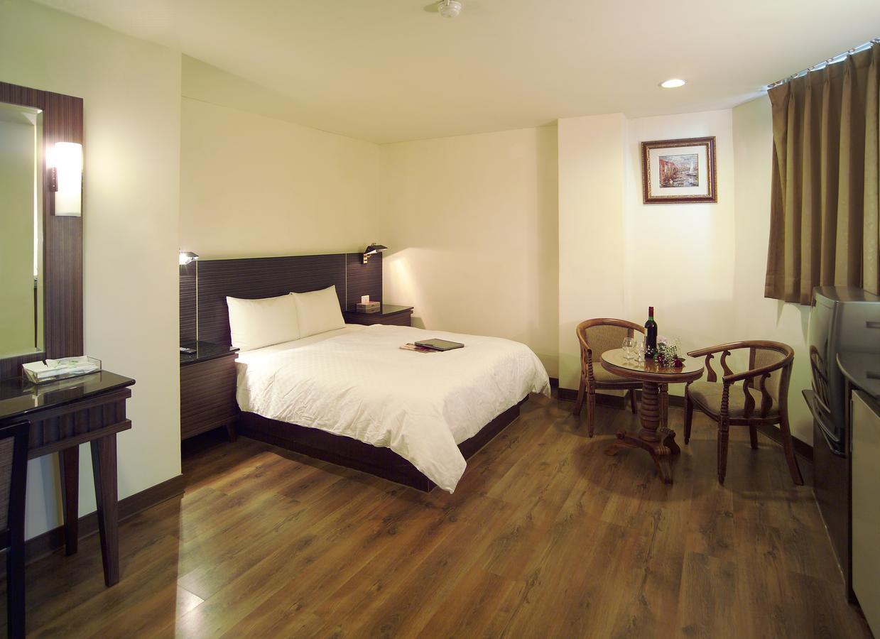 Hua Tai Hotel Hsinchu City Exterior photo