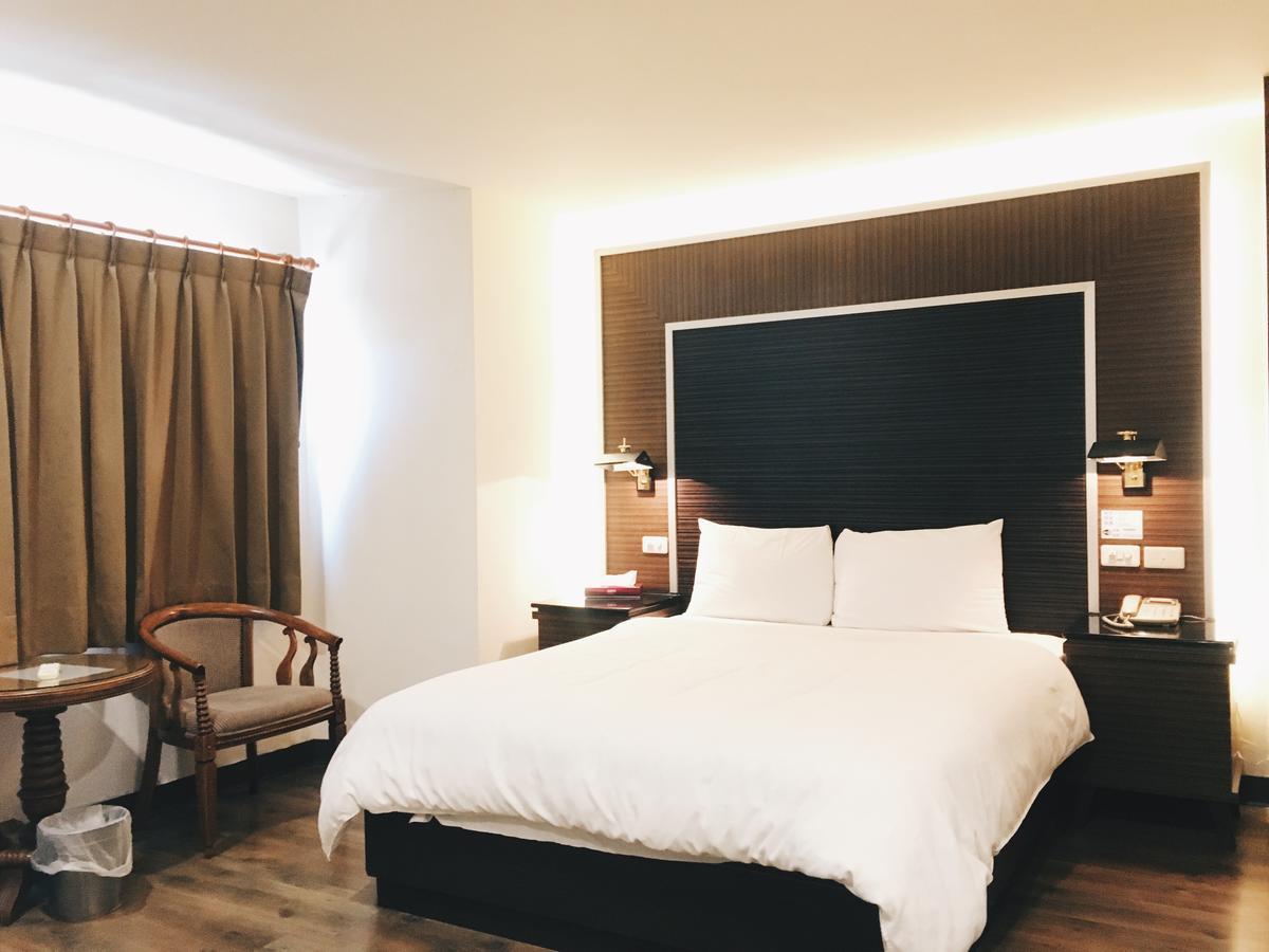 Hua Tai Hotel Hsinchu City Exterior photo