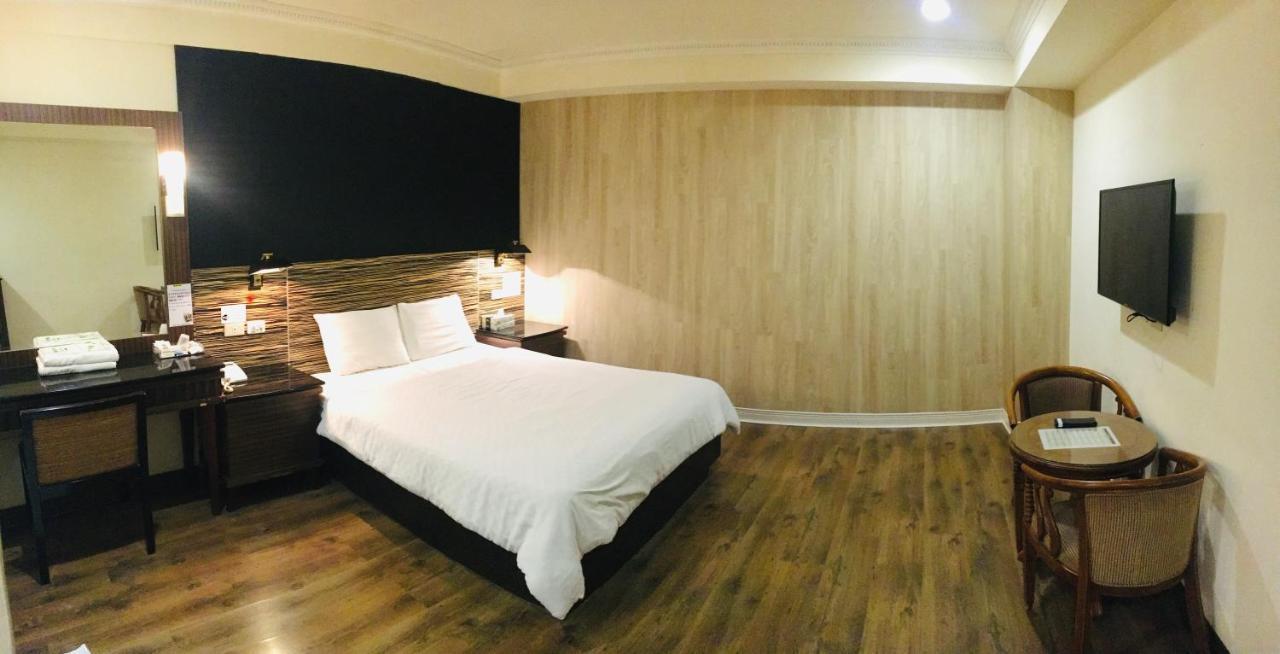 Hua Tai Hotel Hsinchu City Exterior photo